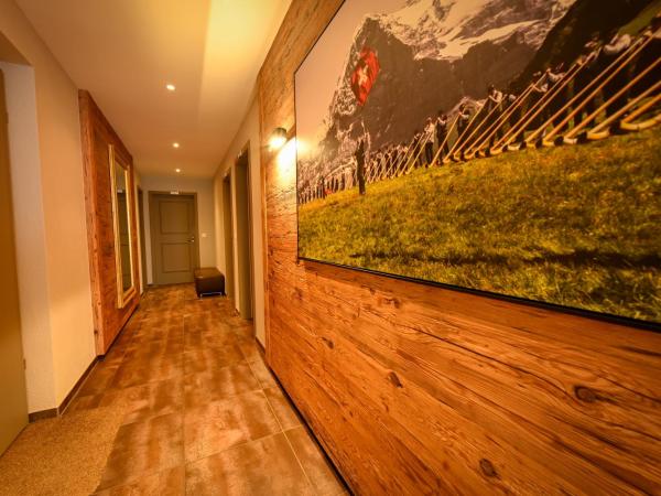 Romantik Hotel Schweizerhof : photo 4 de la chambre suite 3 chambres supérieure - vue sur l'eiger