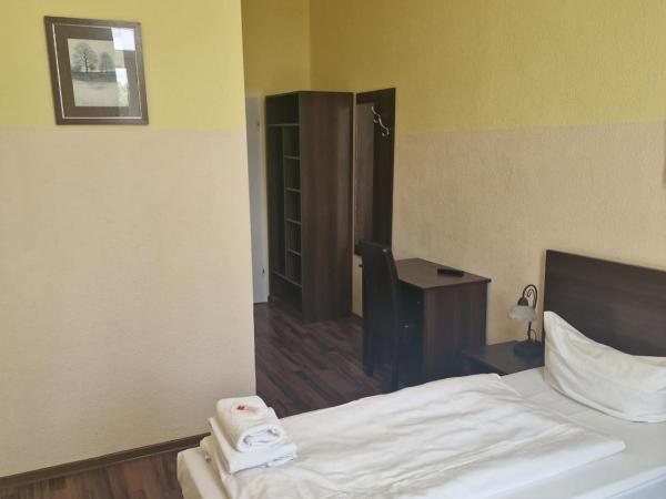 Hotel Am Stuttgarter Eck : photo 2 de la chambre chambre double confort