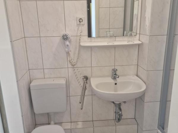 Hotel Am Stuttgarter Eck : photo 3 de la chambre chambre double confort