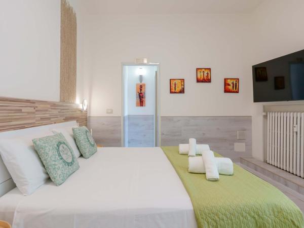 Mirabilia Golden : photo 1 de la chambre chambre double avec salle de bains privative