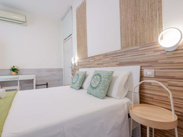 Mirabilia Golden : photo 3 de la chambre chambre double avec salle de bains privative