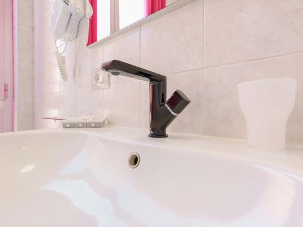 Mirabilia Golden : photo 7 de la chambre chambre double avec salle de bains privative