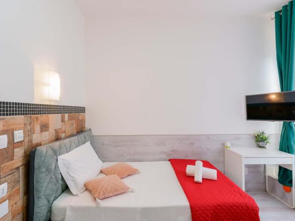 Mirabilia Golden : photo 1 de la chambre chambre simple avec salle de bains privative