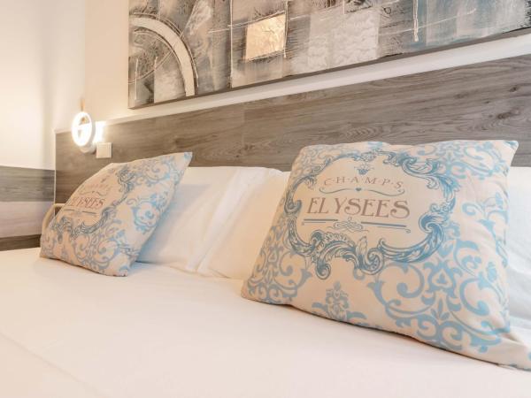 Mirabilia Golden : photo 5 de la chambre chambre double avec salle de bains privative