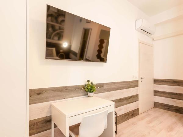 Mirabilia Golden : photo 7 de la chambre chambre double avec salle de bains privative