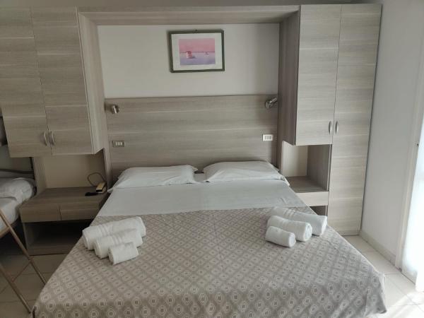 Hotel Gioiella : photo 5 de la chambre chambre quadruple