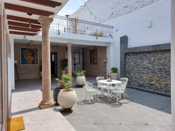 Casa Allende Morelia : photo 10 de la chambre chambre lit king-size deluxe