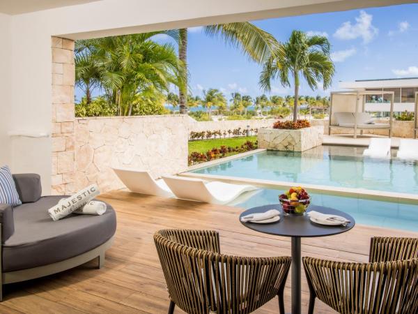 Majestic Elegance Costa Mujeres - All Inclusive : photo 2 de la chambre suite club Élégance avec accès direct à la piscine et jacuzzi extérieur (réservée aux adultes de + de 18 ans) - wi-fi gratuit