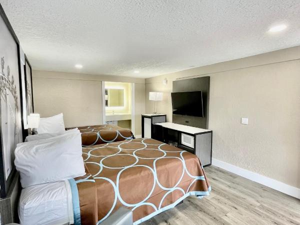 Super 8 by Wyndham Kissimmee-Orlando : photo 3 de la chambre chambre double avec 2 lits doubles - non-fumeurs