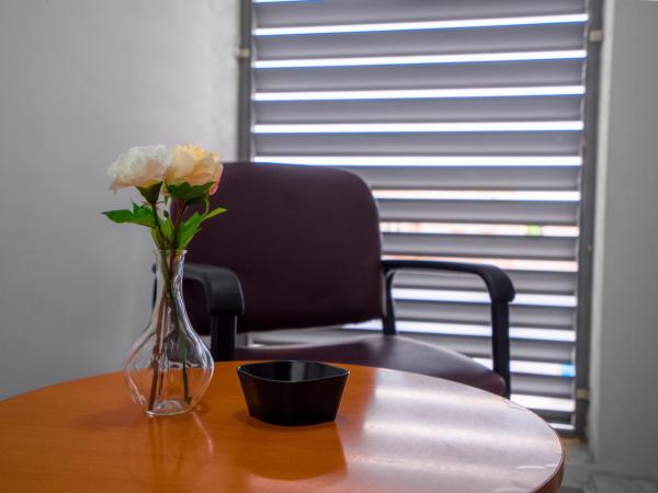 العاصمة للشقق الفندقية - Capital Hotel Apartments : photo 7 de la chambre chambre lit king-size deluxe