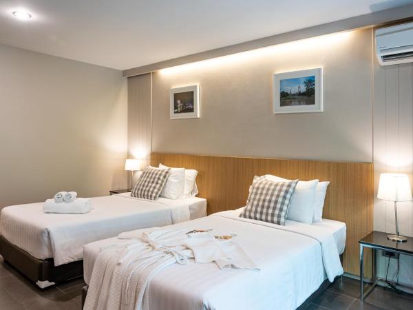 Naga Residence : photo 5 de la chambre deluxe twin room with balcony