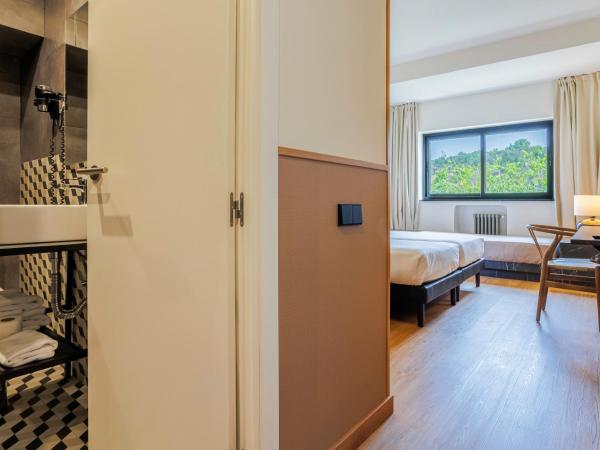 Hotel Acta Madfor : photo 10 de la chambre chambre triple confort