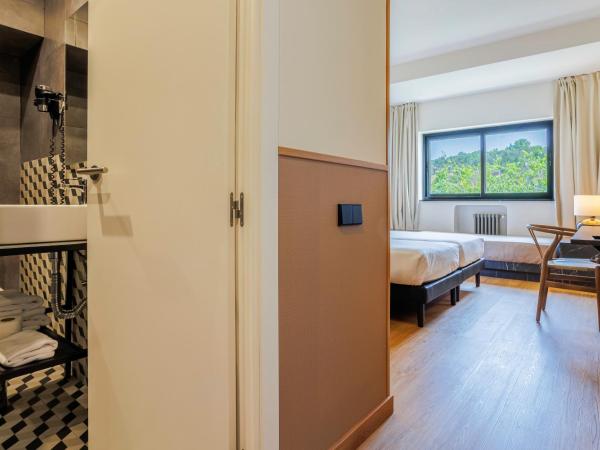 Hotel Acta Madfor : photo 5 de la chambre chambre triple confort