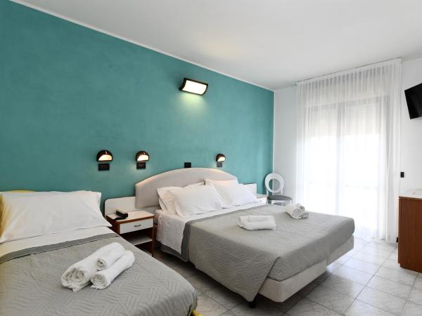 Hotel Criniera D'oro : photo 1 de la chambre chambre triple