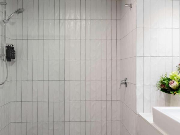 Rydges Wellington : photo 5 de la chambre suite supérieure lit king-size