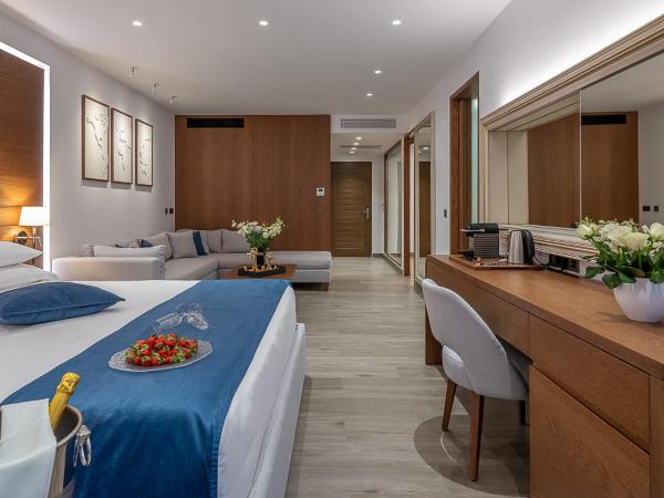 Nana Princess Suites Villas & Spa : photo 7 de la chambre suite lune de miel avec piscine privée, soul sauna et salle de sport