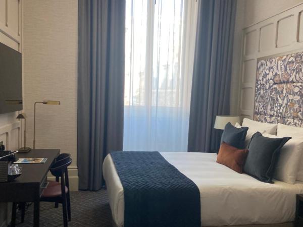 The Municipal Hotel Liverpool - MGallery : photo 1 de la chambre chambre exécutive avec un lit double
