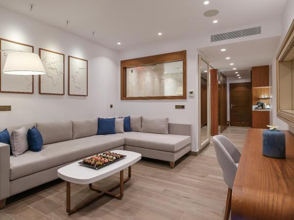 Nana Princess Suites Villas & Spa : photo 4 de la chambre  suite suprême en duplex avec piscine privée - vue sur mer