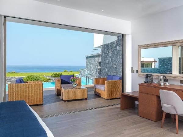 Nana Princess Suites Villas & Spa : photo 7 de la chambre  villa de rêve princesse - vue mer avec piscine privée, baignoire d'hydromassage extérieure et sauna soul 