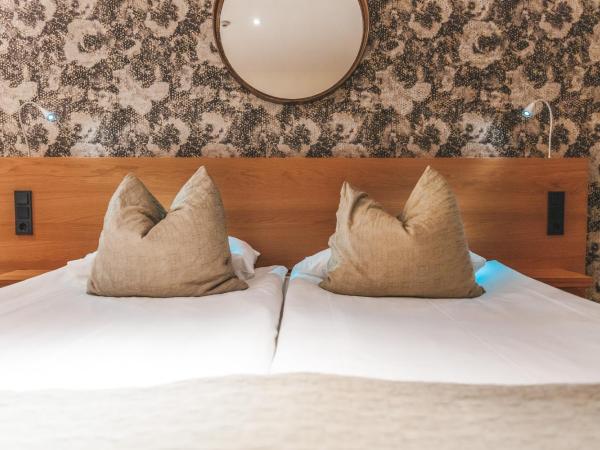 Sankt Jörgen Park : photo 3 de la chambre double or twin room with atrium view (excluding entré pool club)