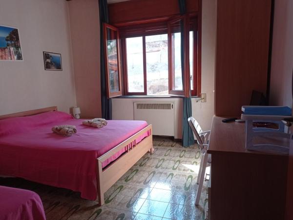 Le ginestre : photo 1 de la chambre chambre triple avec salle de bains commune