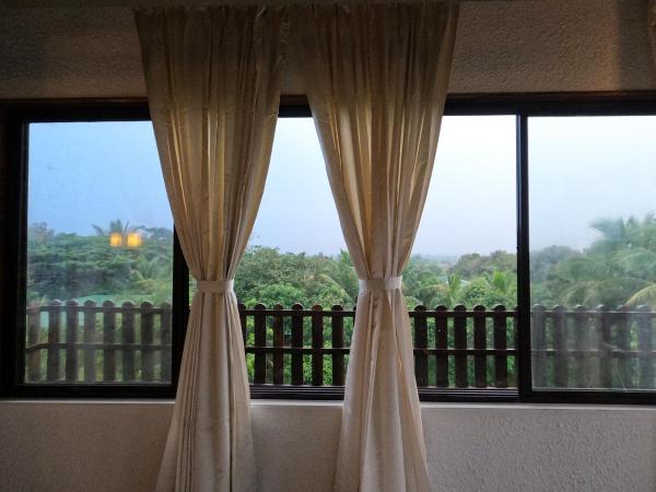 Aranyagiri Countryside Resort, Near Pune : photo 4 de la chambre machan cabin with garden view