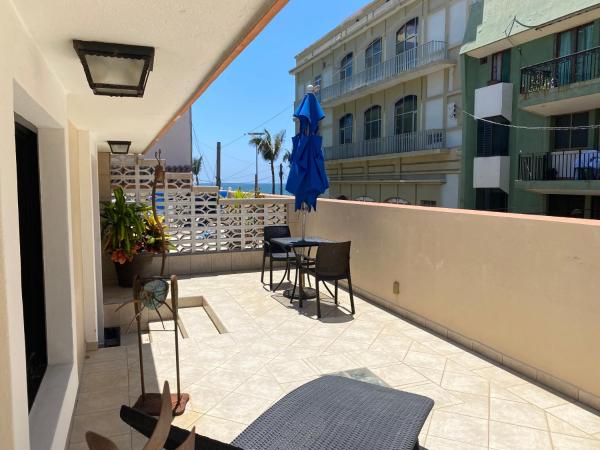 Reina Del Mar : photo 2 de la chambre chambre double ou lits jumeaux supérieure avec terrasse