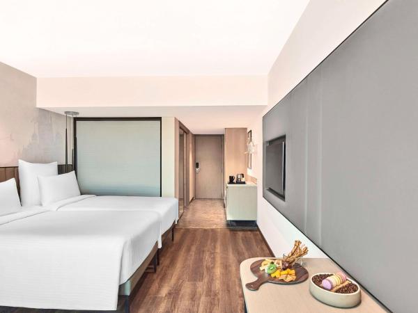 Novotel Mumbai International Airport : photo 2 de la chambre superior king bed with 20% discount on spa and food & soft beverage at restaurants only and and and 10% on laundry