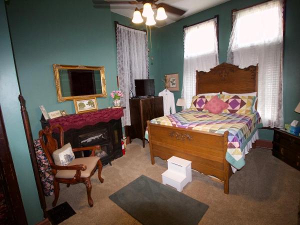 Mansion on The Mile B&B : photo 6 de la chambre chambre double deluxe avec baignoire