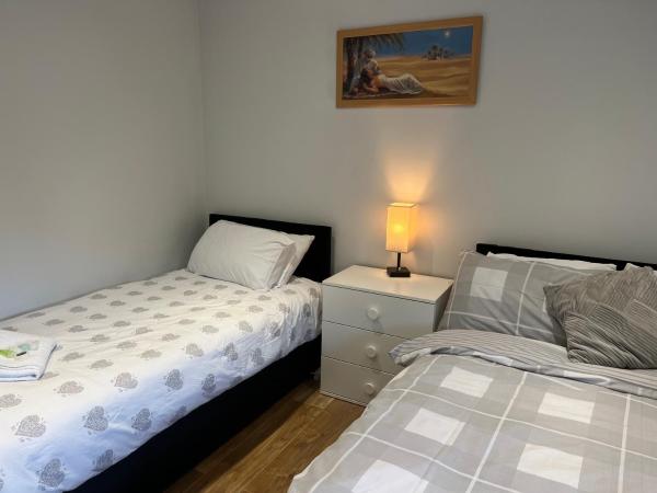Grand Bleu - London - Next to Piccadilly Line Tube Station & Brand New Facilities : photo 8 de la chambre appartement standard