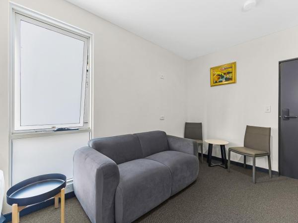 London Plane Backpackers : photo 3 de la chambre chambre double