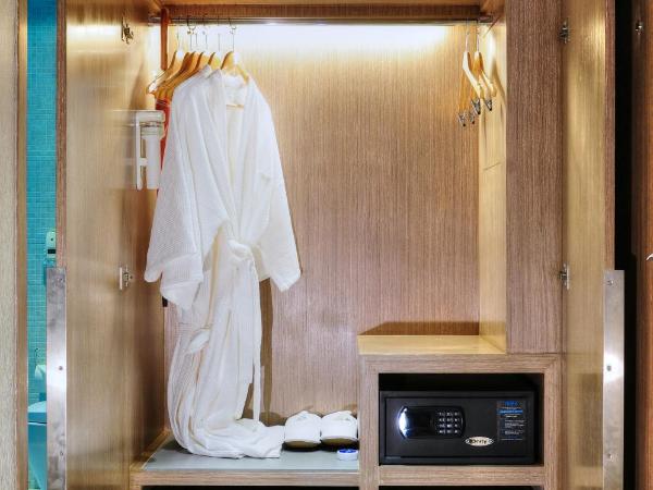 Citrus Sukhumvit 13 Nana Bangkok by Compass Hospitality : photo 4 de la chambre chambre exécutive avec petit-déjeuner