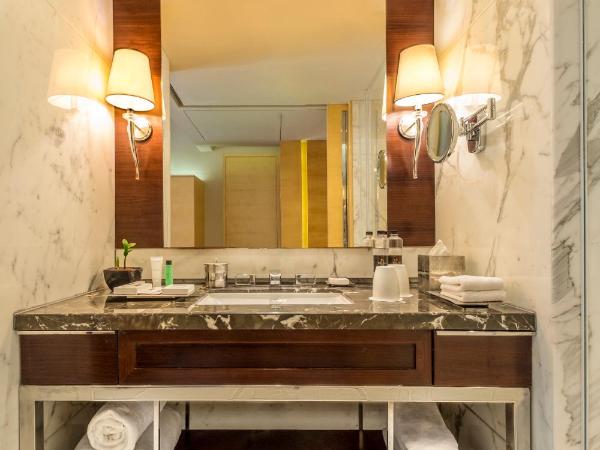 JW Marriott Mumbai Juhu : photo 3 de la chambre chambre lit king-size - vue sur ville