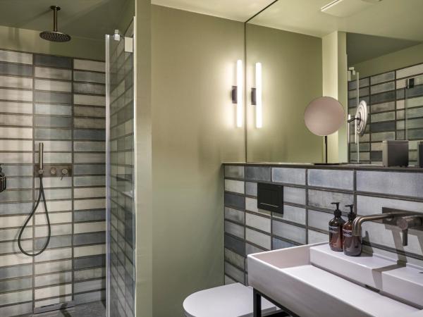 Gekko House Frankfurt, a Tribute Portfolio Hotel : photo 1 de la chambre chambre lit queen-size confort supérieur - vue sur cour