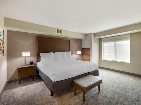 Best Western Plus Henderson Hotel : photo 3 de la chambre suite lit king-size avec canapé-lit - non-fumeurs