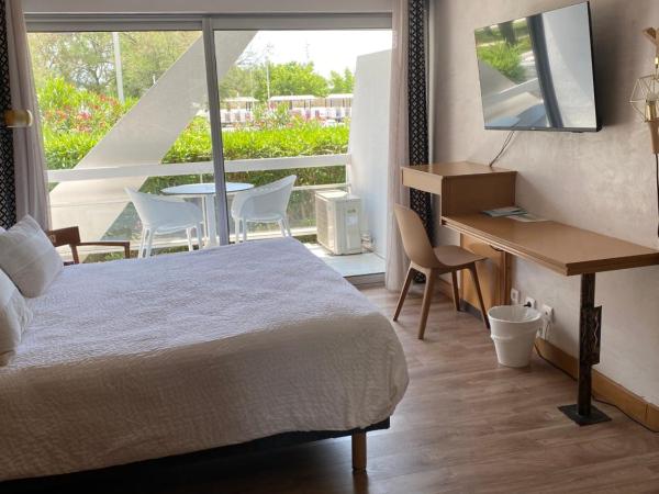 Hôtel Saint-Clair, côté Plage : photo 8 de la chambre chambre double - accessible aux personnes à mobilité réduite 