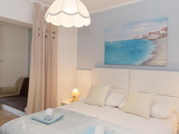 Bed & Breakfast PALMA : photo 10 de la chambre chambre quadruple - vue sur mer