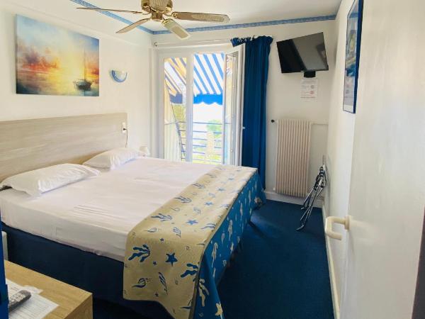 Hotel Cyrnea : photo 10 de la chambre chambre double - vue sur mer