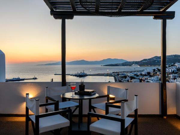 She Mykonos Boutique Hotel : photo 1 de la chambre suite lit queen-size – vue sur mer