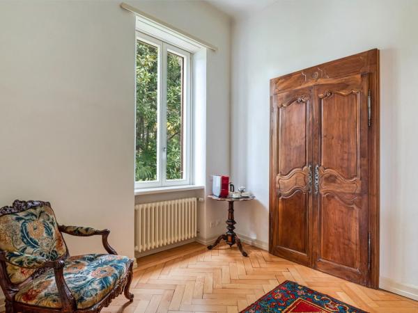 Villa by @ Home Hotel Locarno : photo 7 de la chambre suite de luxe avec balcon