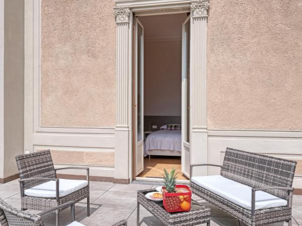 Villa by @ Home Hotel Locarno : photo 6 de la chambre chambre double deluxe avec balcon