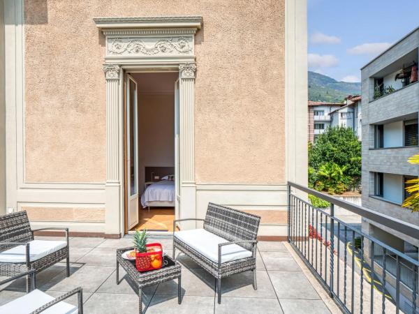 Villa by @ Home Hotel Locarno : photo 7 de la chambre chambre double deluxe avec balcon