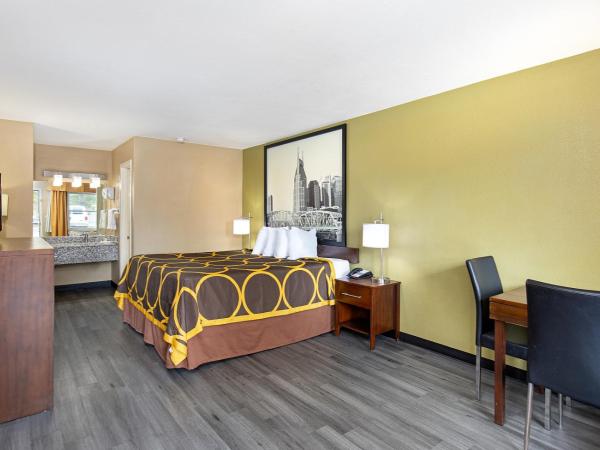 Super 8 by Wyndham Nashville West : photo 7 de la chambre chambre lit king-size - non-fumeurs
