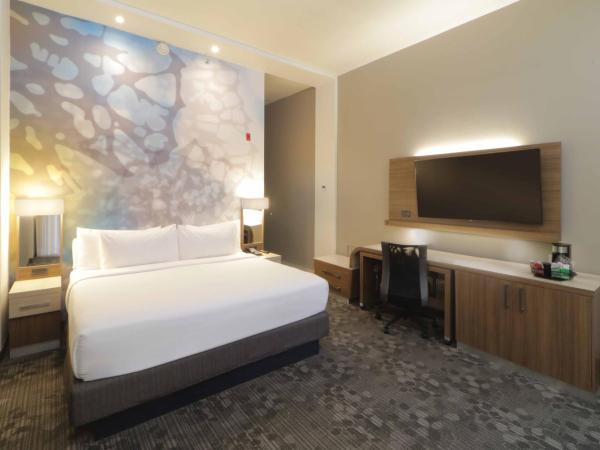 Courtyard Monterrey Airport : photo 9 de la chambre chambre lit king-size - vue sur cour