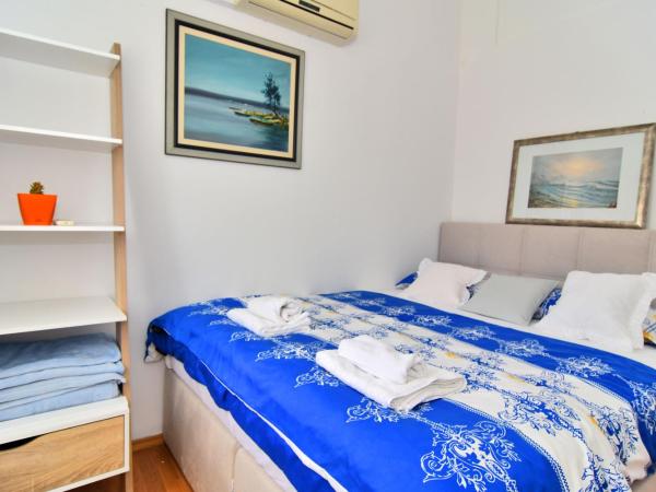 Apartments and Rooms Anika : photo 3 de la chambre double room without kitchen and blalcony