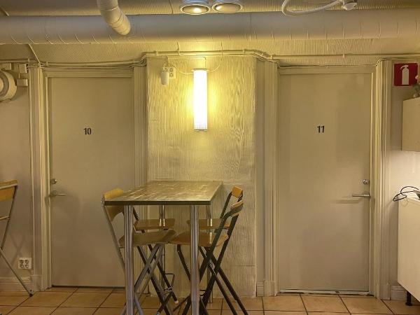 Nomad Cave : photo 10 de la chambre lit dans dortoir mixte de 14 lits