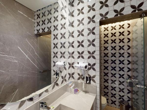 Motel DUBAI BH : photo 10 de la chambre studio avec baignoire spa