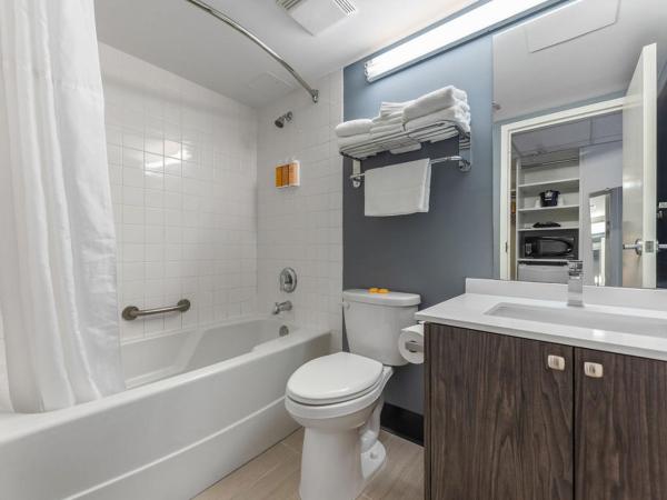 YWCA Hotel Vancouver : photo 3 de la chambre chambre double avec 2 lits doubles