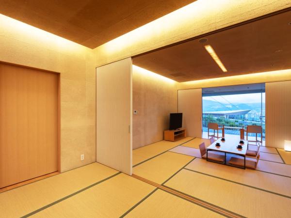 Garden Terrace Nagasaki Hotel & Resort : photo 3 de la chambre japanese-style suite - main building