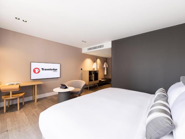 Travelodge Nimman : photo 1 de la chambre suite junior avec balcon